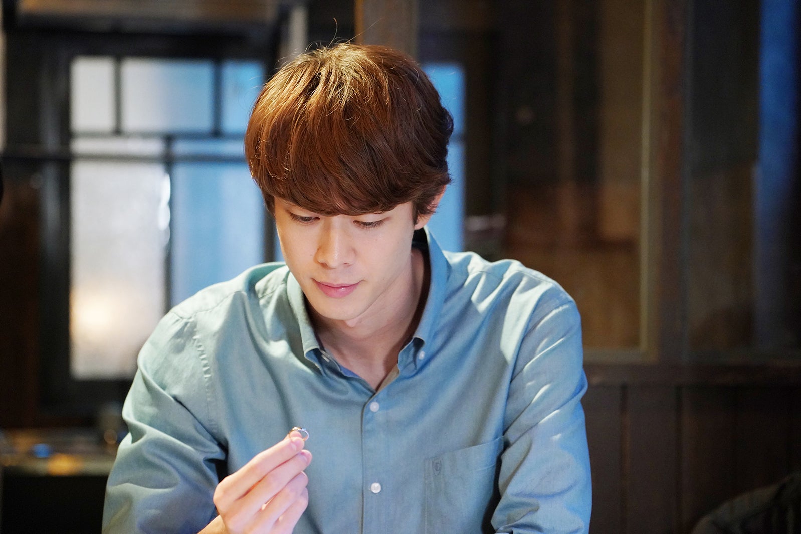 宮沢氷魚／「偽装不倫」第2話より（C）日本テレビ