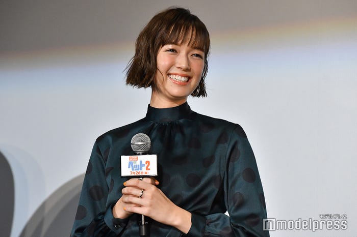 佐藤栞里 (C)モデルプレス