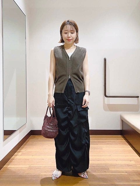 黒ロングスカート コーデ 黒ロングスカートコーデ4