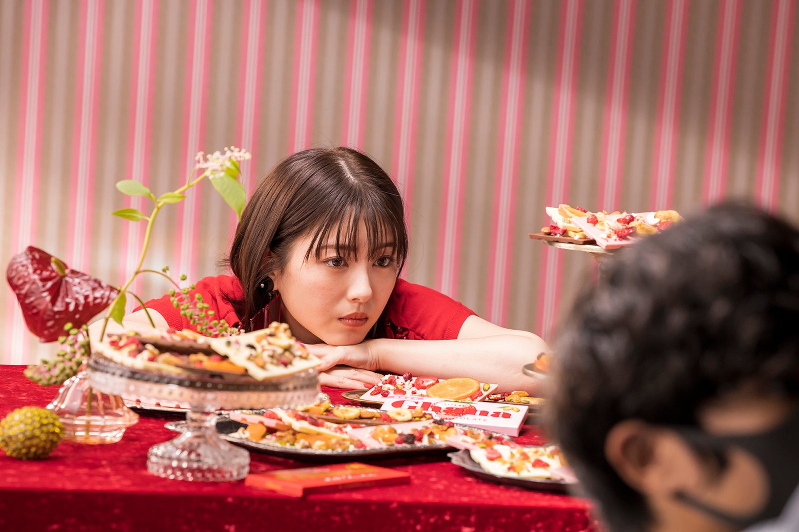 浜辺美波／新WEB動画メイキングより（提供写真）