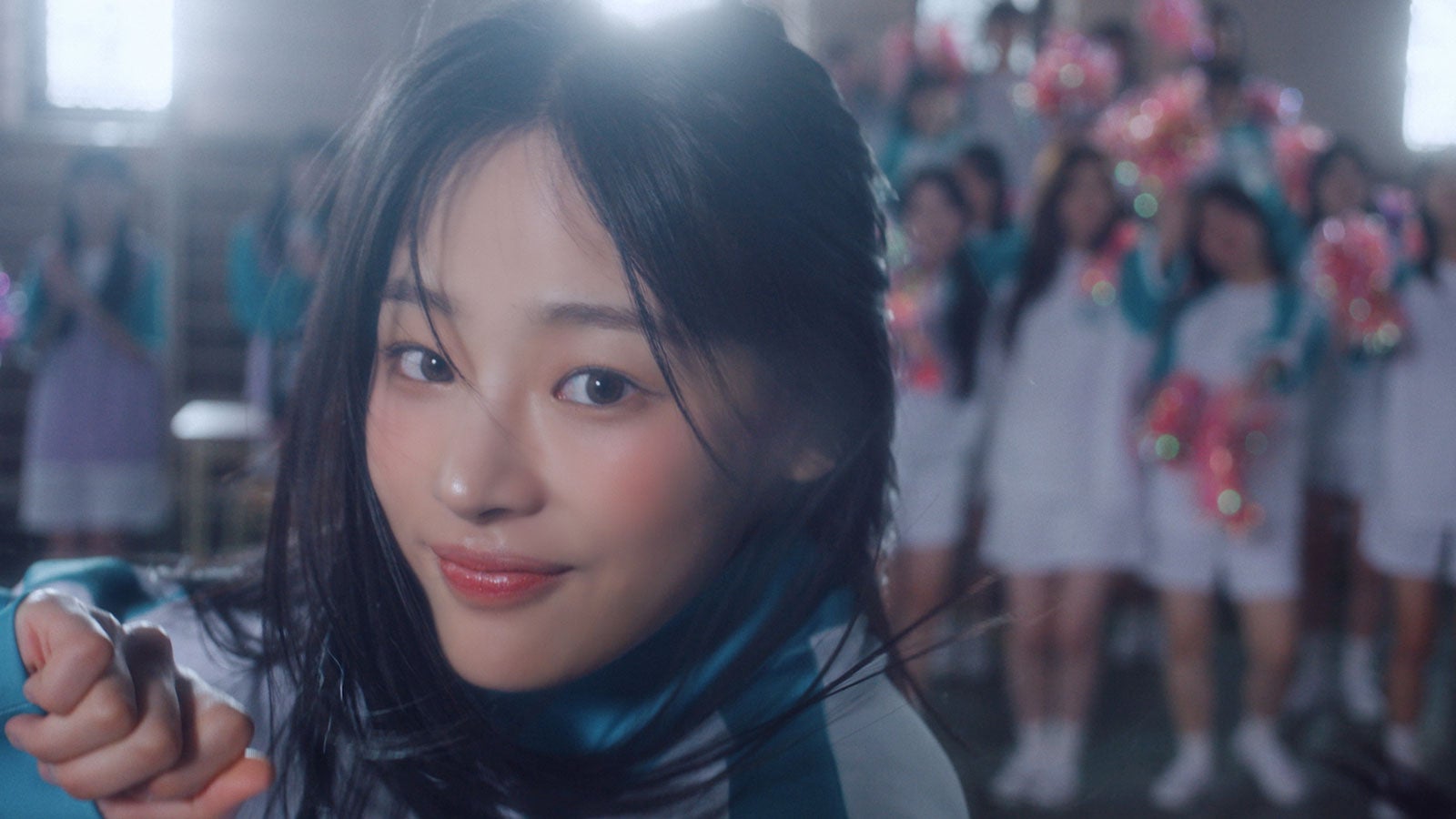 NewJeans／新テレビCM「体育祭」より（提供写真）