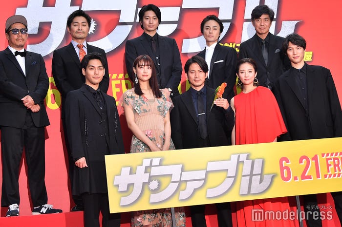 (上段左から)江口カン監督、安田顕、向井理、木村了、佐藤浩市(下段左から)柳楽優弥、山本美月、岡田准一、木村文乃、福士蒼汰(C)モデルプレス