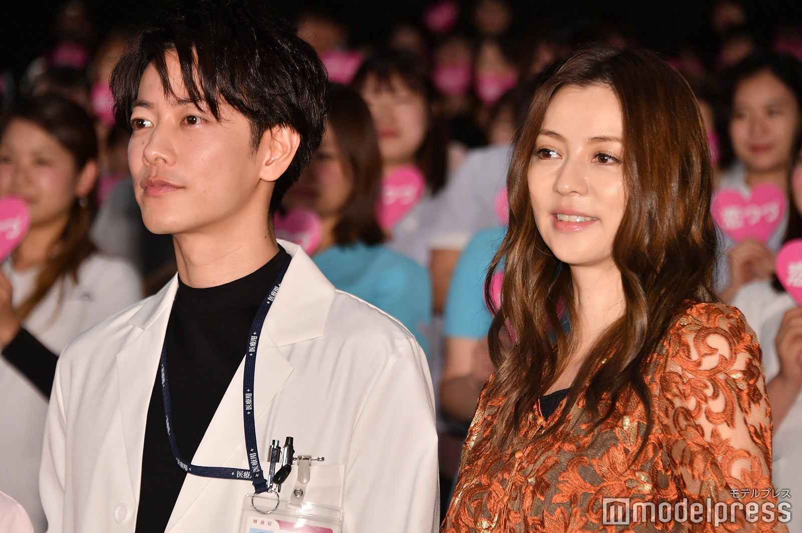 佐藤健、香里奈 （C）モデルプレス