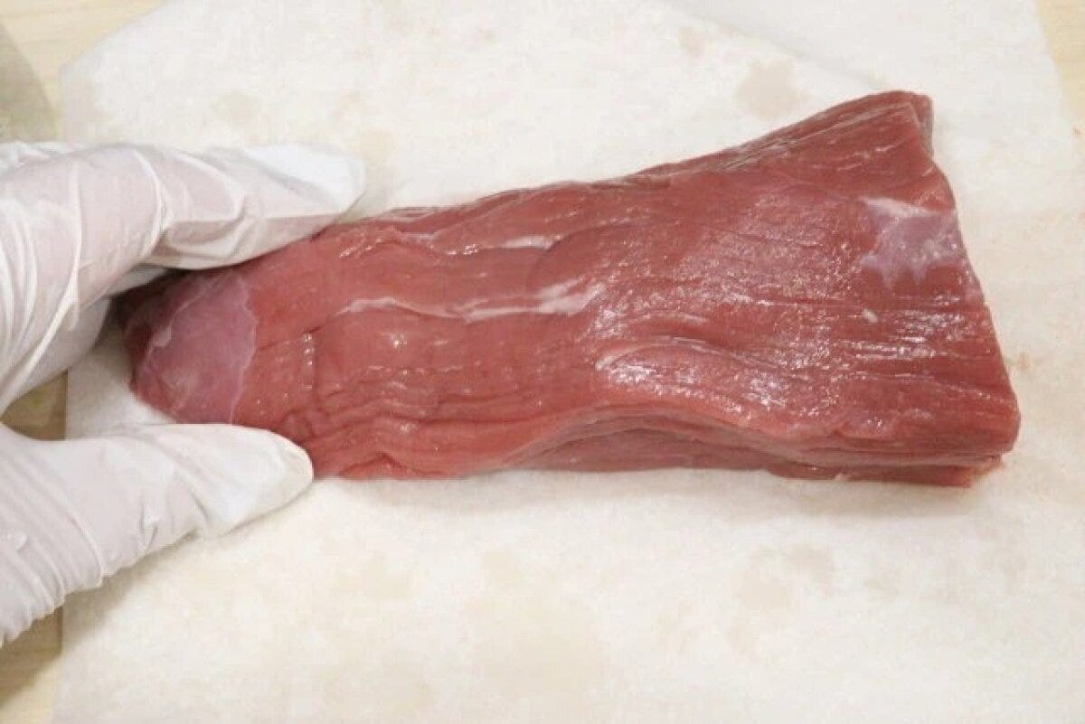 ダイソー　肉と魚のドリップ吸収シート（16枚）　使用例　肉