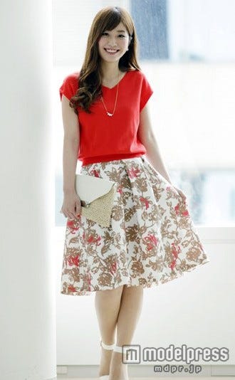 単色プリントタックスカート「JUSGLITTY」20,520円(税込)