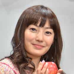 映画「奇跡のリンゴ」完成披露試写会舞台挨拶に出席した菅野美穂