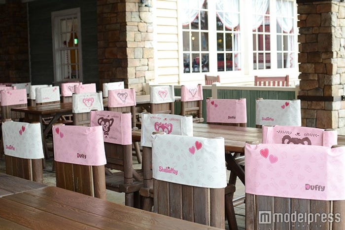 「ケープコッド・クックオフ」内イス(C)モデルプレス