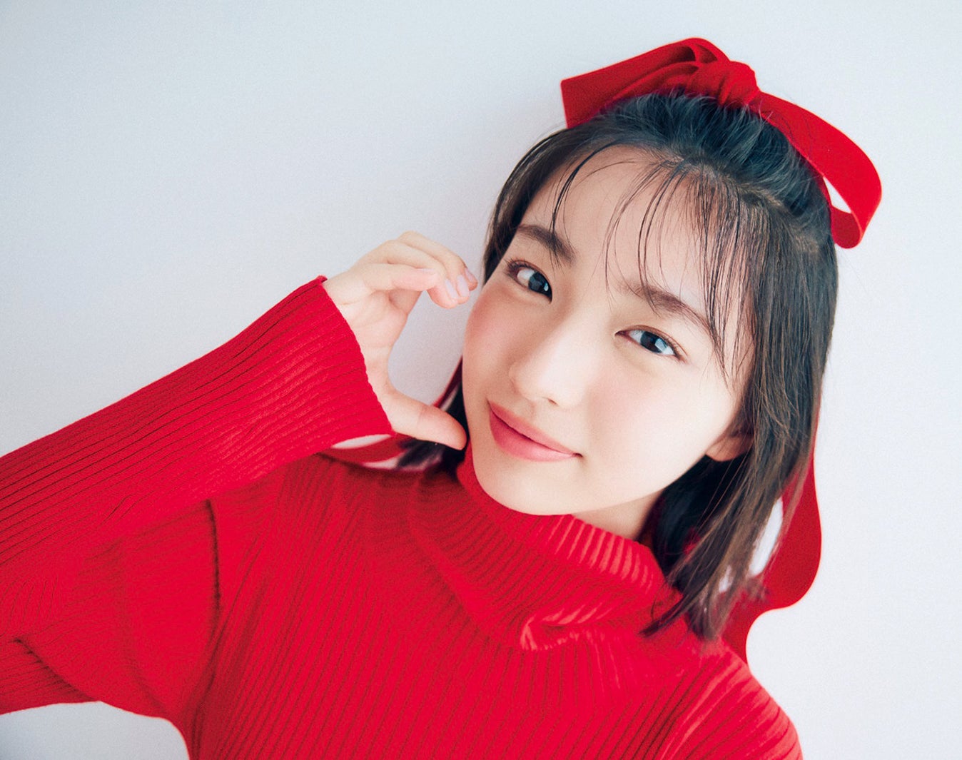 日向坂46五期生・大野愛実「CanCam」初登場 多彩な表情