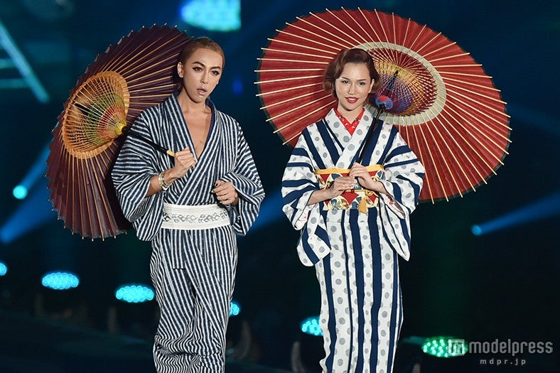 GENKING＆水沢アリー、しっとり着物の2ショット　観客1万1800人を魅了＜TGC北九州2015＞