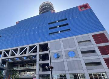 土曜朝に、ああっ！【土ナニ】一般人に紛れてた168cm美人タレントに騒然 綺麗！「今お母さんなんだ」「いるの草」「マジ可愛い」今こんな感じか！おのののかに驚き 夫は五輪代表