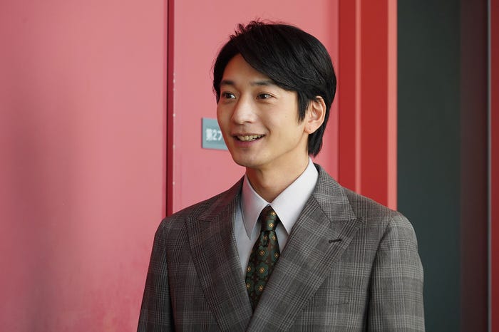 向井理/「悪女(わる)~働くのがカッコ悪いなんて誰が言った?~」第9話より(C)日本テレビ