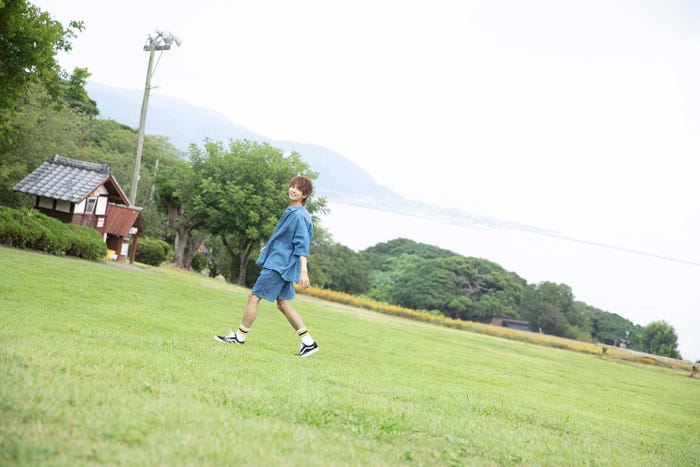 小宮璃央ファースト写真集「未来」撮影/booro(C)主婦と生活社