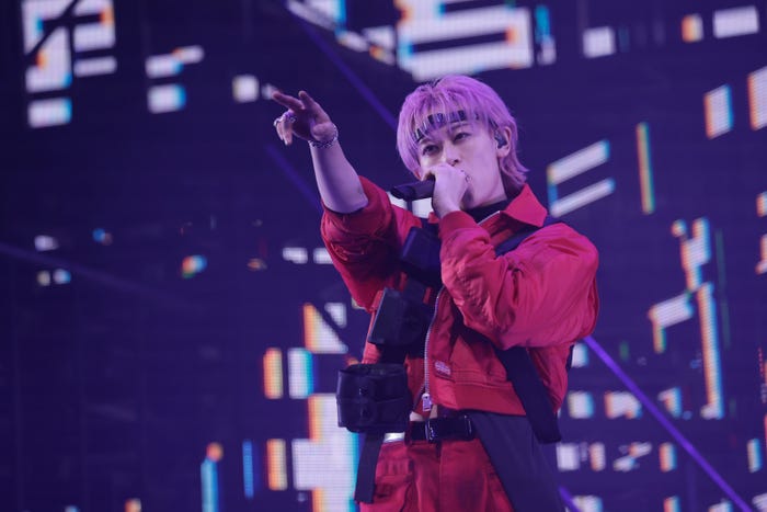 シューヤ(撮影:米山三郎、笹森健一)