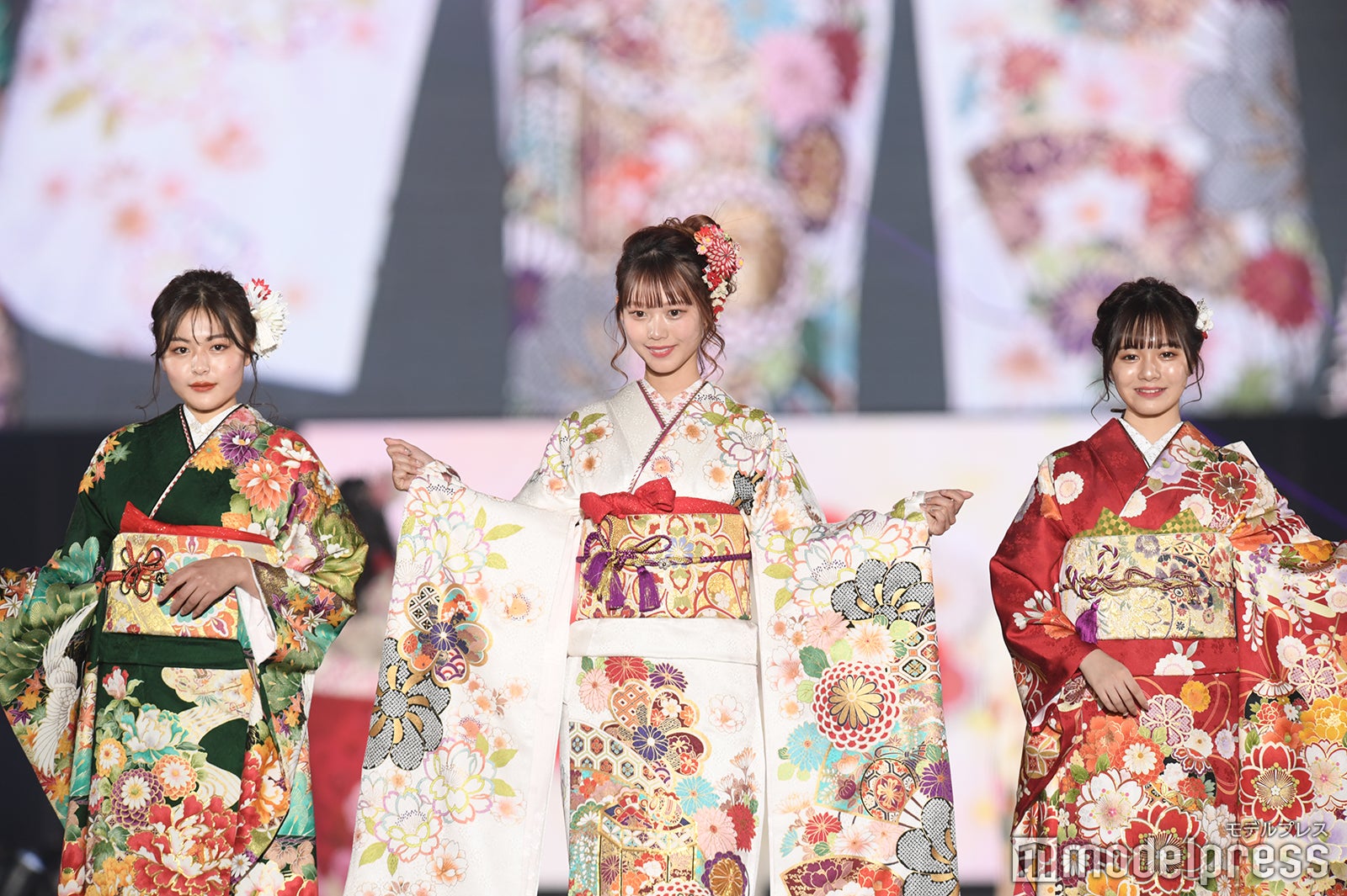 （C）モデルプレス