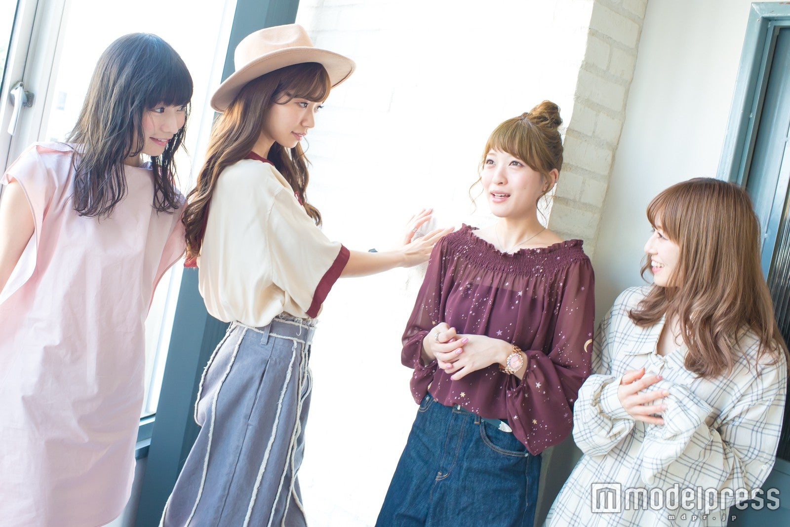 SILENT SIREN（左から）あいにゃん、ひなんちゅ、すぅ、ゆかるん（C）モデルプレス