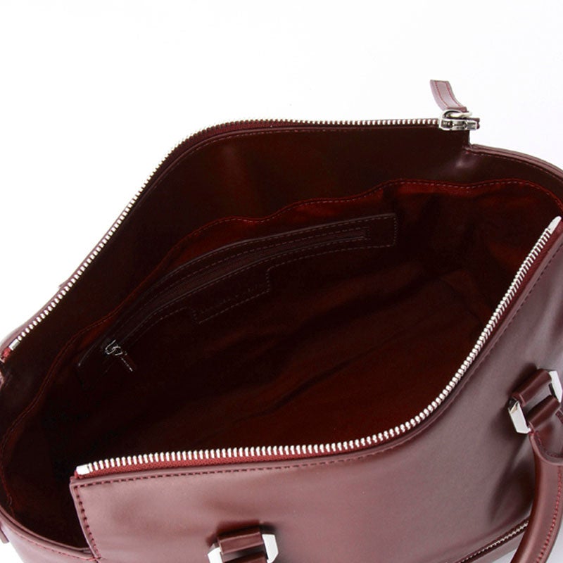 トップハンドルシティバッグ「CHARLES & KEITH」12,852円（税込）／画像提供：CHARLES & KEITH