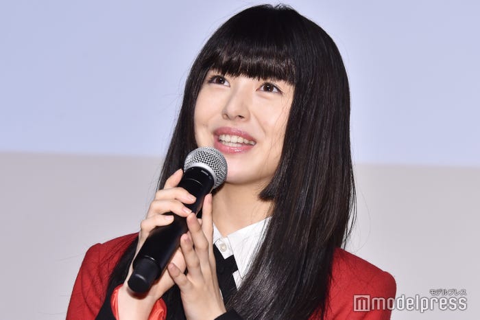 浜辺美波 (C)モデルプレス