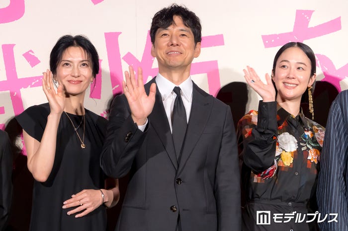 柴咲コウ、西島秀俊、黒木華(C)モデルプレス