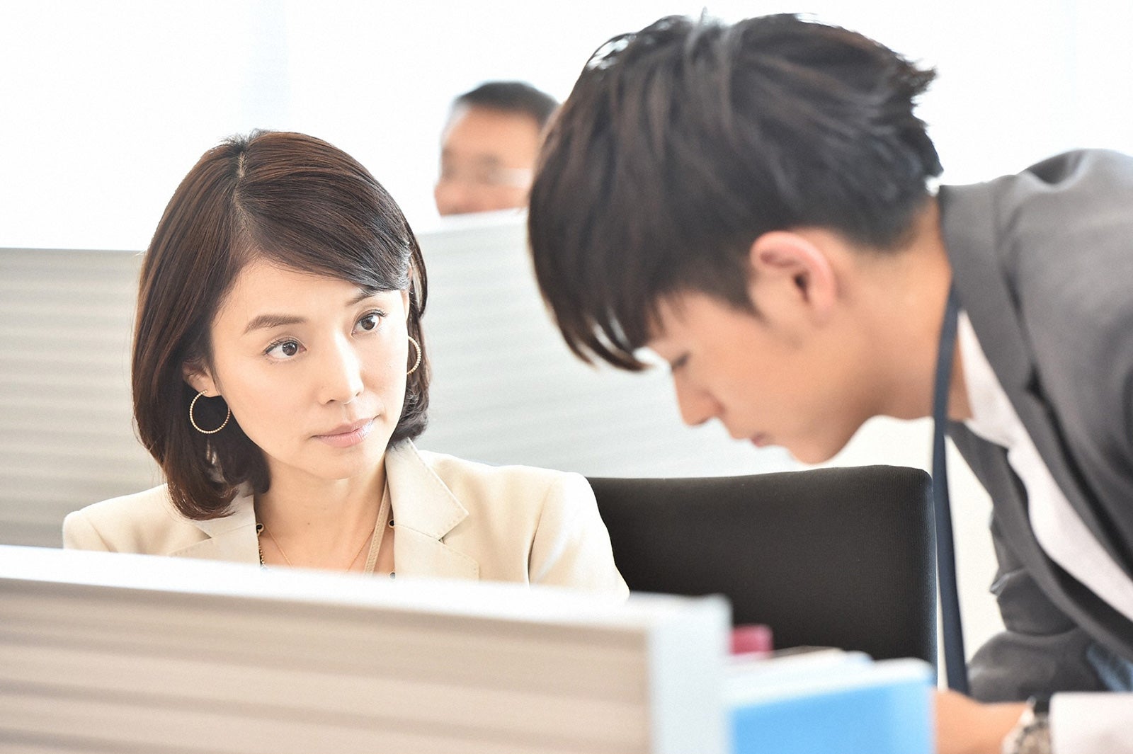 石田ゆり子、成田凌「逃げるは恥だが役に立つ」第6話・場面カット（C）TBS