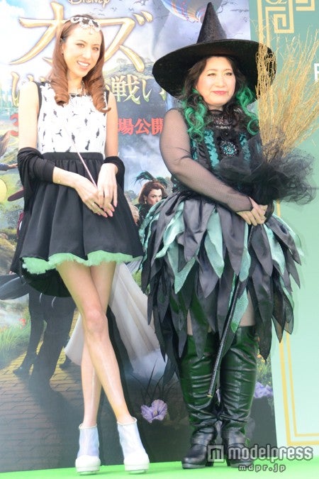 （左から）道端アンジェリカ、あき竹城