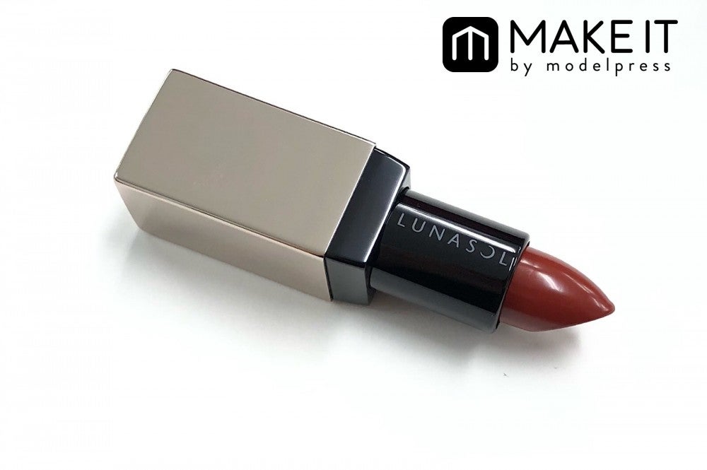 LUNASOL／シームレスマットリップス／10／3,800円（税抜）／カネボウ化粧品 (C)メイクイット