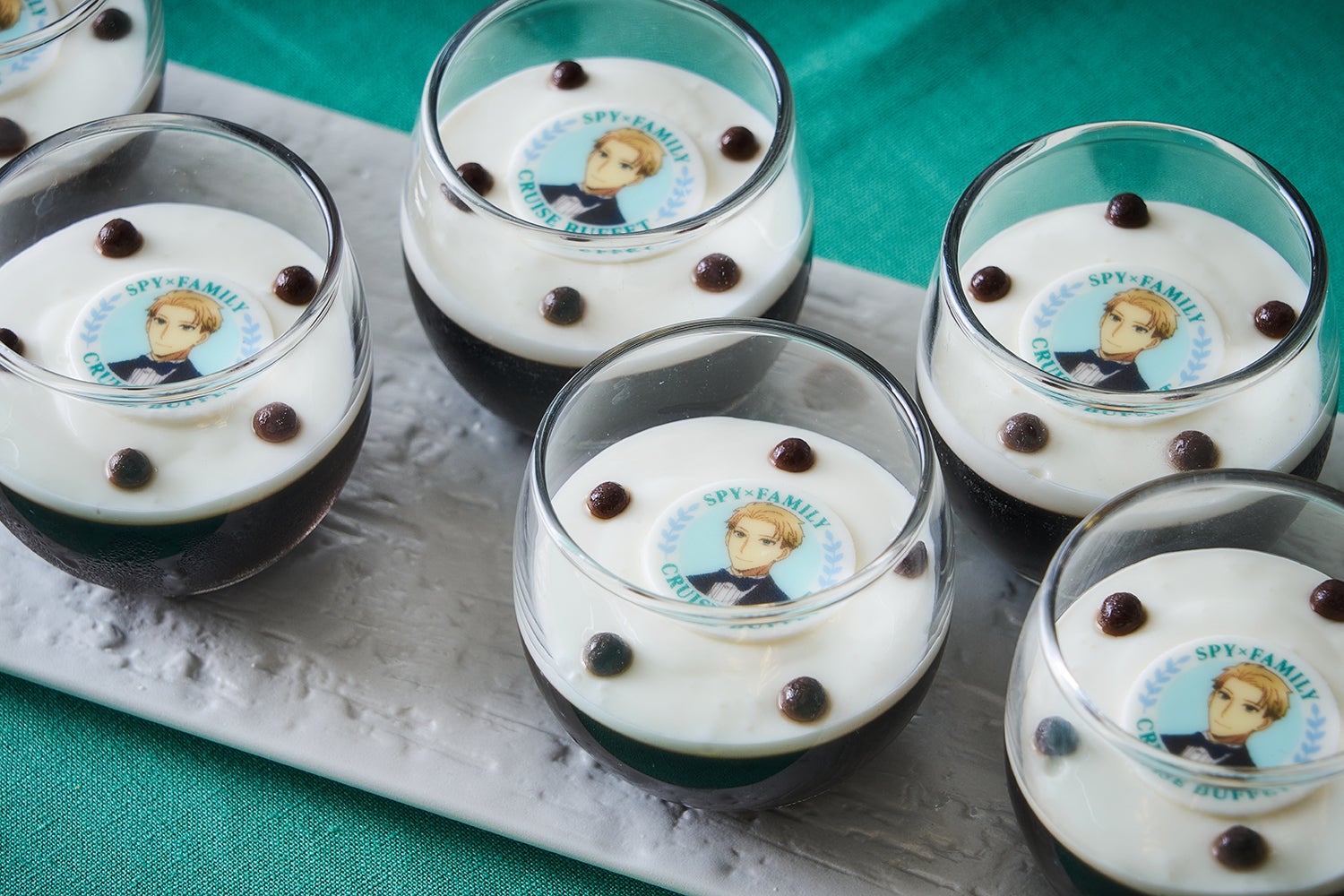 【ロイド】コーヒーゼリーミルクソース入り／画像提供：HMJ