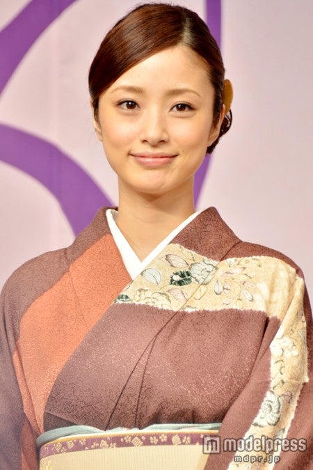 上戸彩、苦悩し続けた過去を告白「ぶりっこしてんじゃねぇ」