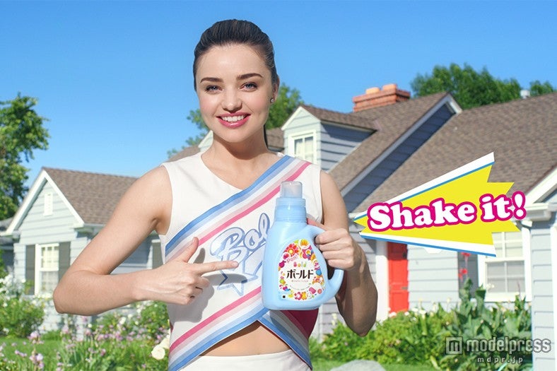 ボトルを振ってキャップを開けると香りが広がる