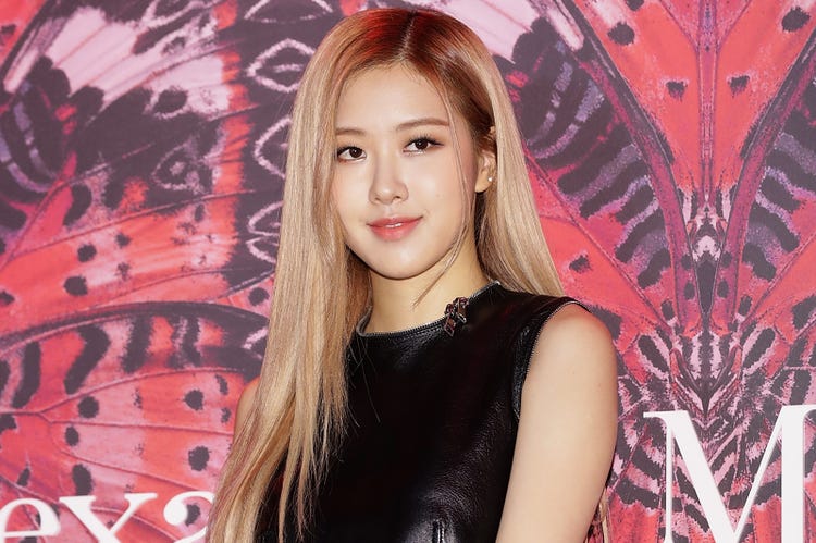 Blackpinkロゼ 美人母との キスショット 公開 可愛すぎる 幸せそう モデルプレス Blackpinkロゼ 美人母との キスショット 公開 可愛すぎる 幸せそう モデルプレス