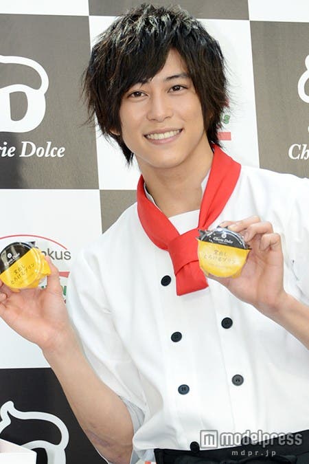 シェフ姿でも魅了した佐野岳