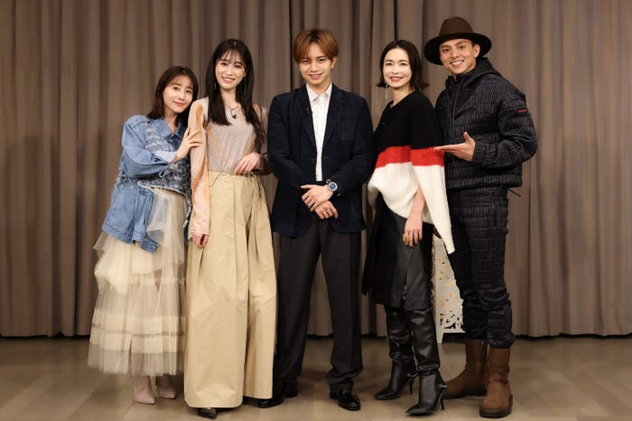 田中みな実、高橋ひかる、中島健人、長谷川京子、満島真之介(C)カンテレ