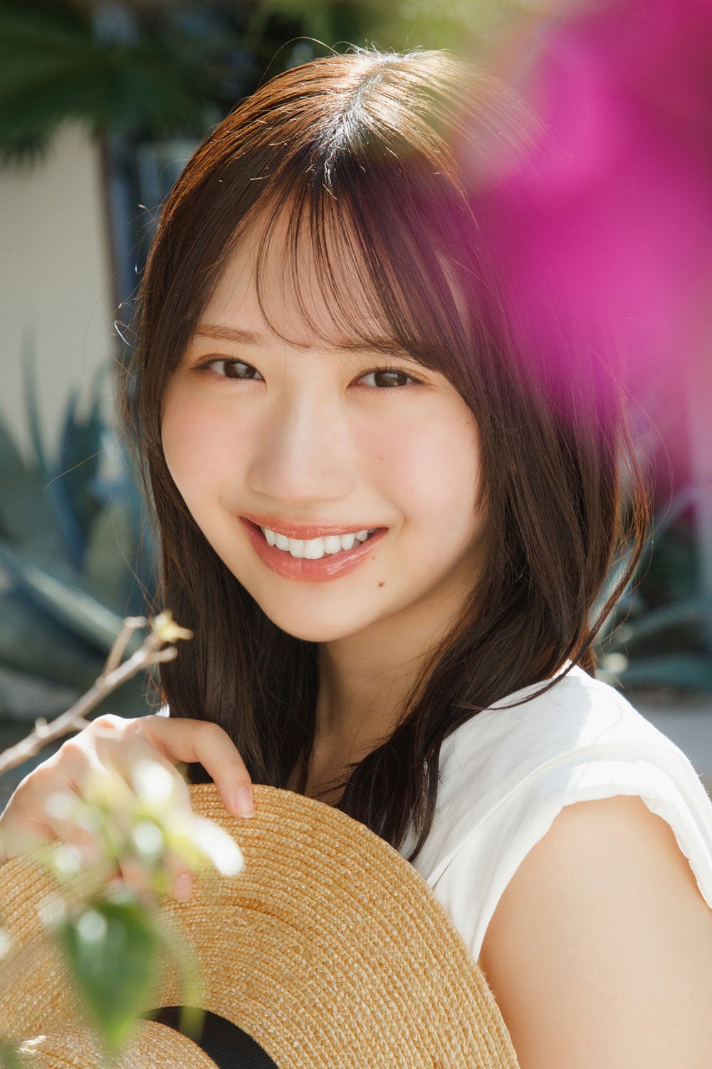日向坂46藤嶌果歩「願いがかなった」純白ワンピでフレッシュ笑顔 1st写真集先行カット第14弾解禁【果実の歩幅】