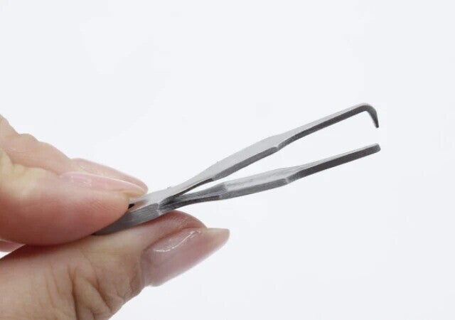 まさか100均にも売ってるなんて！爪が折れる元凶…アレを簡単に開けられるバズり便利グッズ