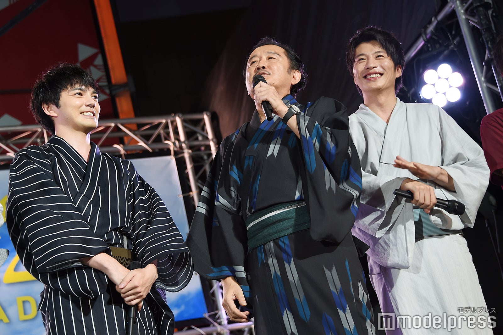 （左から）林遣都、吉田鋼太郎、田中圭 （C）モデルプレス
