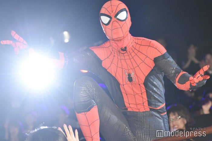 伊藤健太郎 スパイダーマンスーツ姿に赤面 裸を見られている気分 モデルプレス