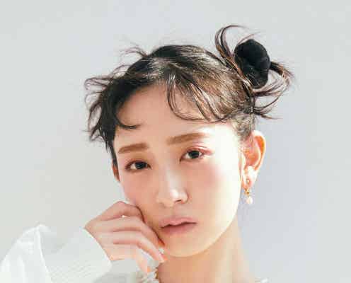 日向坂46金村美玖、キュートなお団子ヘアでアンニュイな表情