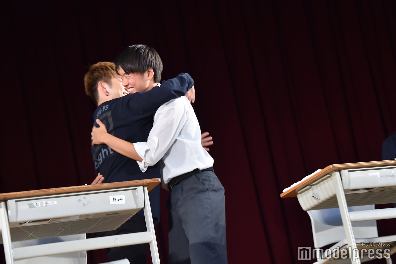 「お題『青春と言えば…？』を個性溢れる言葉で表現対決」の様子 （C）モデルプレス