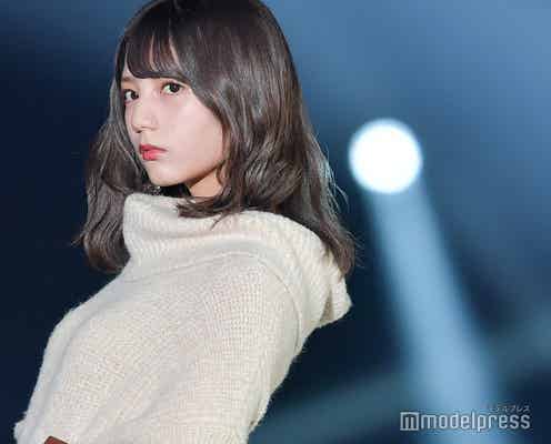 けやき坂46小坂菜緒、“萌え袖”ニットワンピで愛らしさ全開<TGC北九州2018>