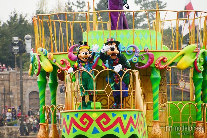 ディズニーシー「ファッショナブル・イースター」グーフィー&マックス