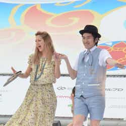 エリーローズ(左)、しずる・村上純(右)