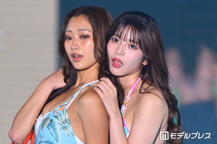秋山愛、黒嵜菜々子(C)モデルプレス
