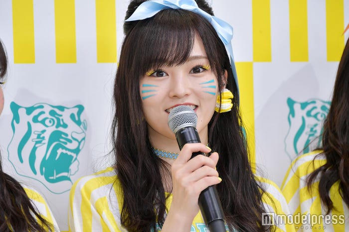 山本彩、ロングヘア (C)モデルプレス