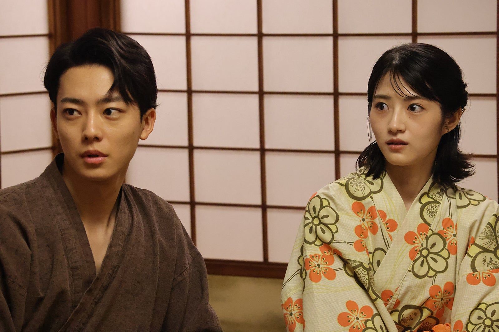 井上祐貴、若月佑美「何曜日に生まれたの」第6話より（C）ABCテレビ