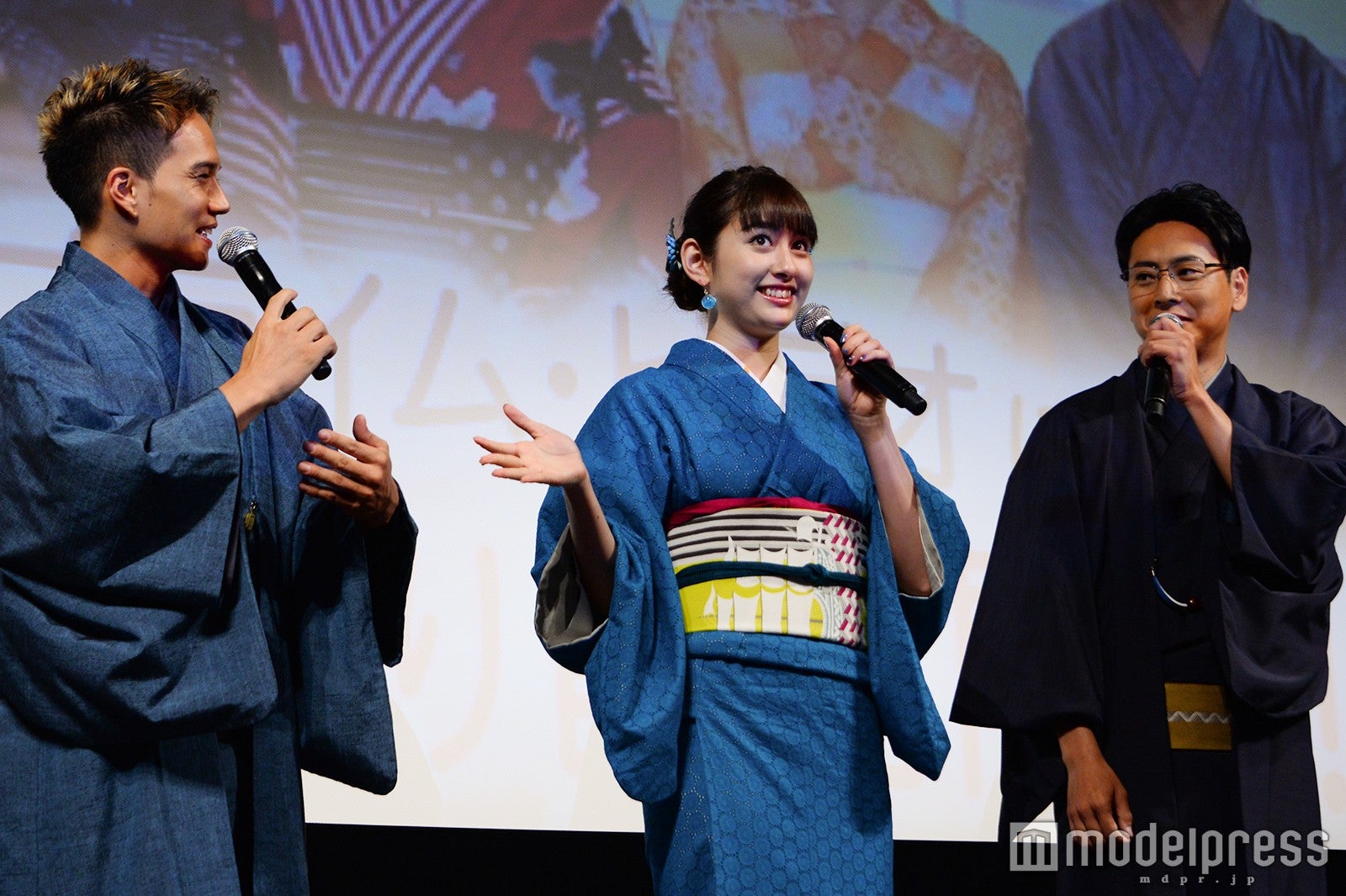（左から）市原隼人、早見あかり、山下健二郎（C）モデルプレス