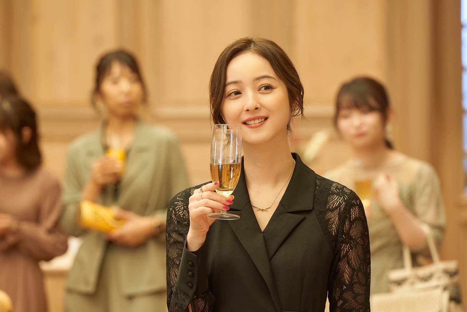 佐々木希「アイのない恋人たち」第5話より（C）ABCテレビ