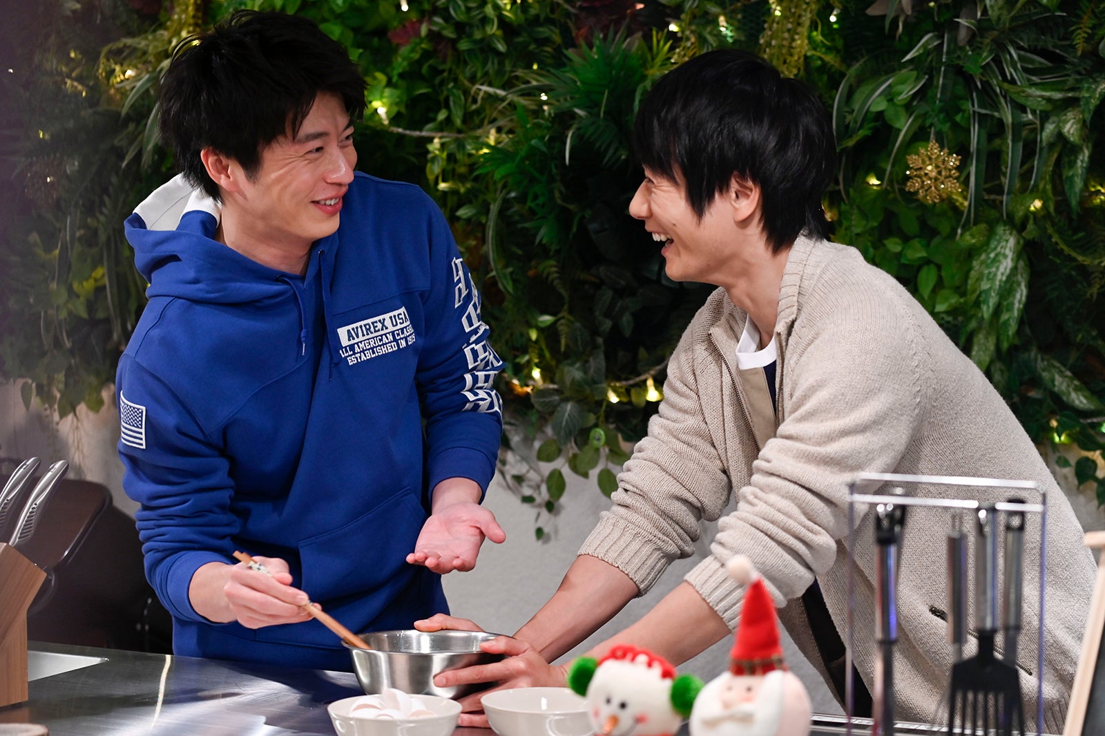 田中圭、戸次重幸／「おっさんずラブ-in the sky-」第6話より（C）テレビ朝日