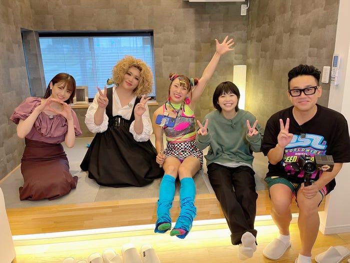 (左から)松村沙友理、IKKO、フワちゃん、Aマッソ加納、宮川大輔 (C)日本テレビ
