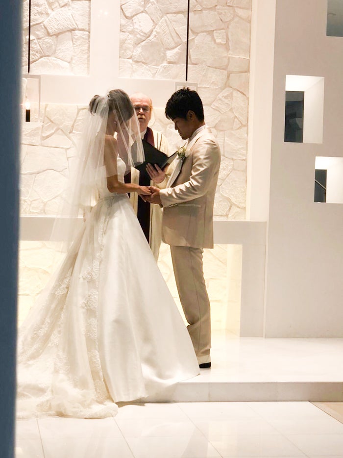 安井レイが結婚式 家族ショット初公開 夫との馴れ初めも告白 インタビュー モデルプレス