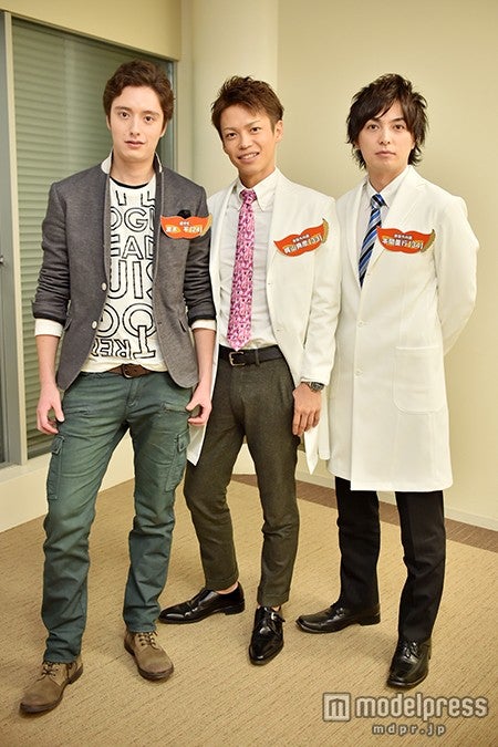 （左から）黒木平さん、梶山典彦医師、本間重行医師（C）モデルプレス