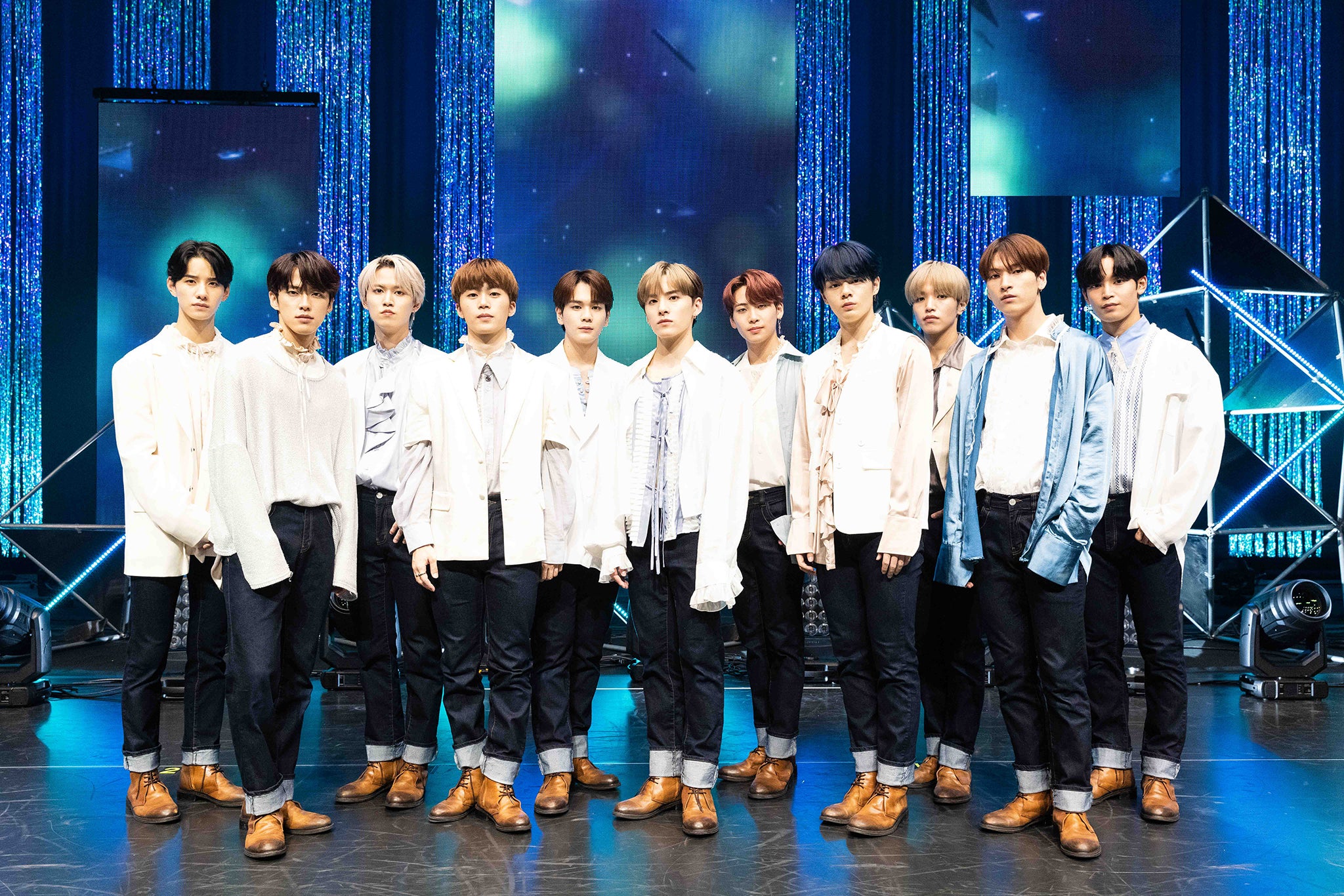 JO1、新曲「REAL」初披露・100万回再生突破に喜び 佐藤景瑚にバースデーサプライズも＜「STRANGER」ショーケースレポ＞